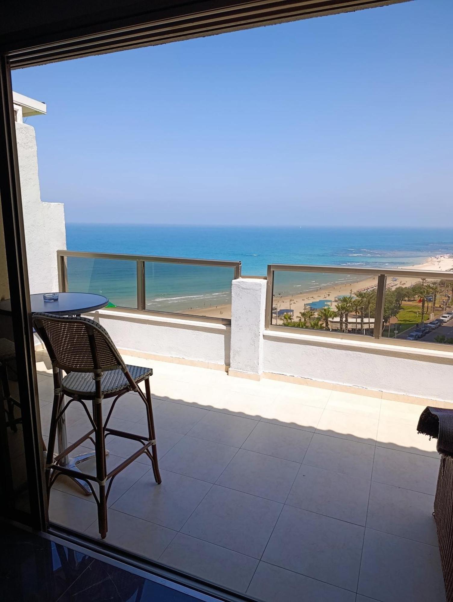 בת ים Penthouse Apartment On The Beach חדר תמונה