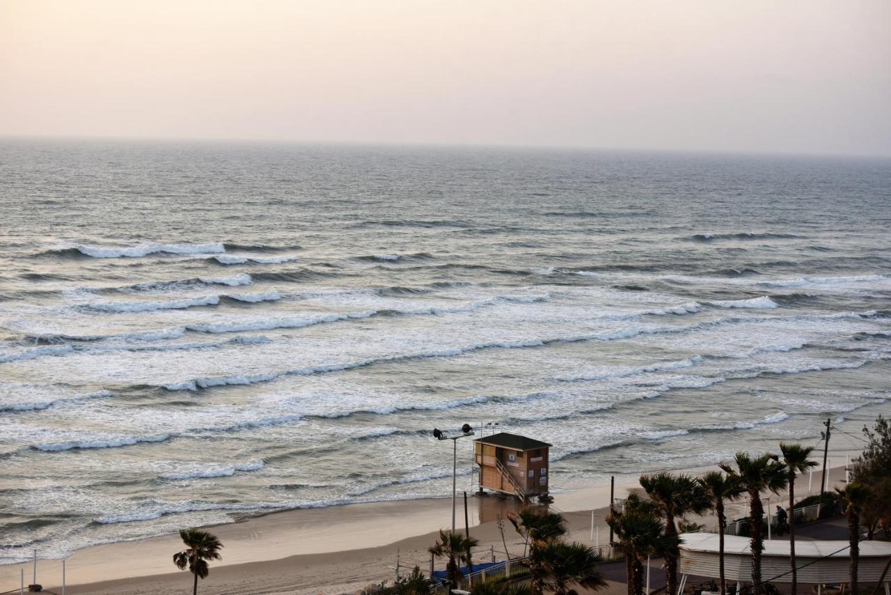 בת ים Penthouse Apartment On The Beach מראה חיצוני תמונה